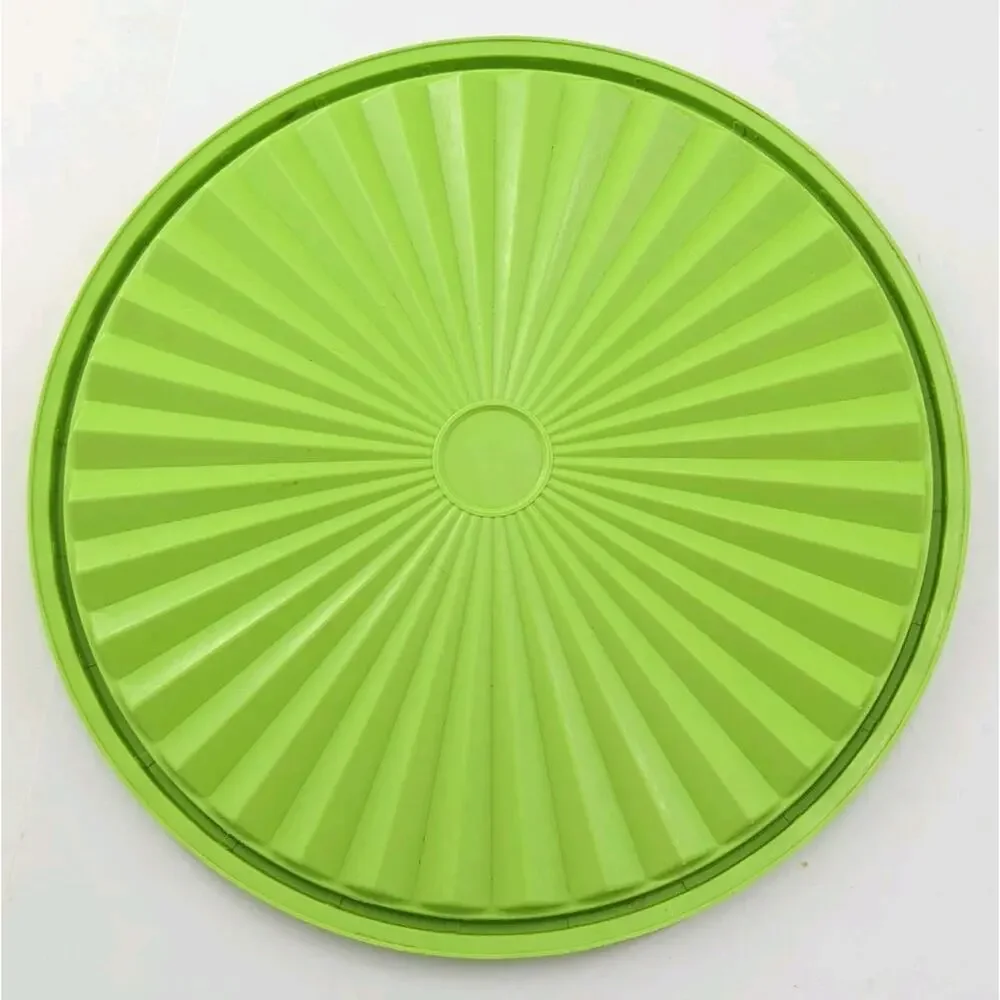 Vintage Tupperware #1204 Lime Green Servalier Container W/Lid 8
